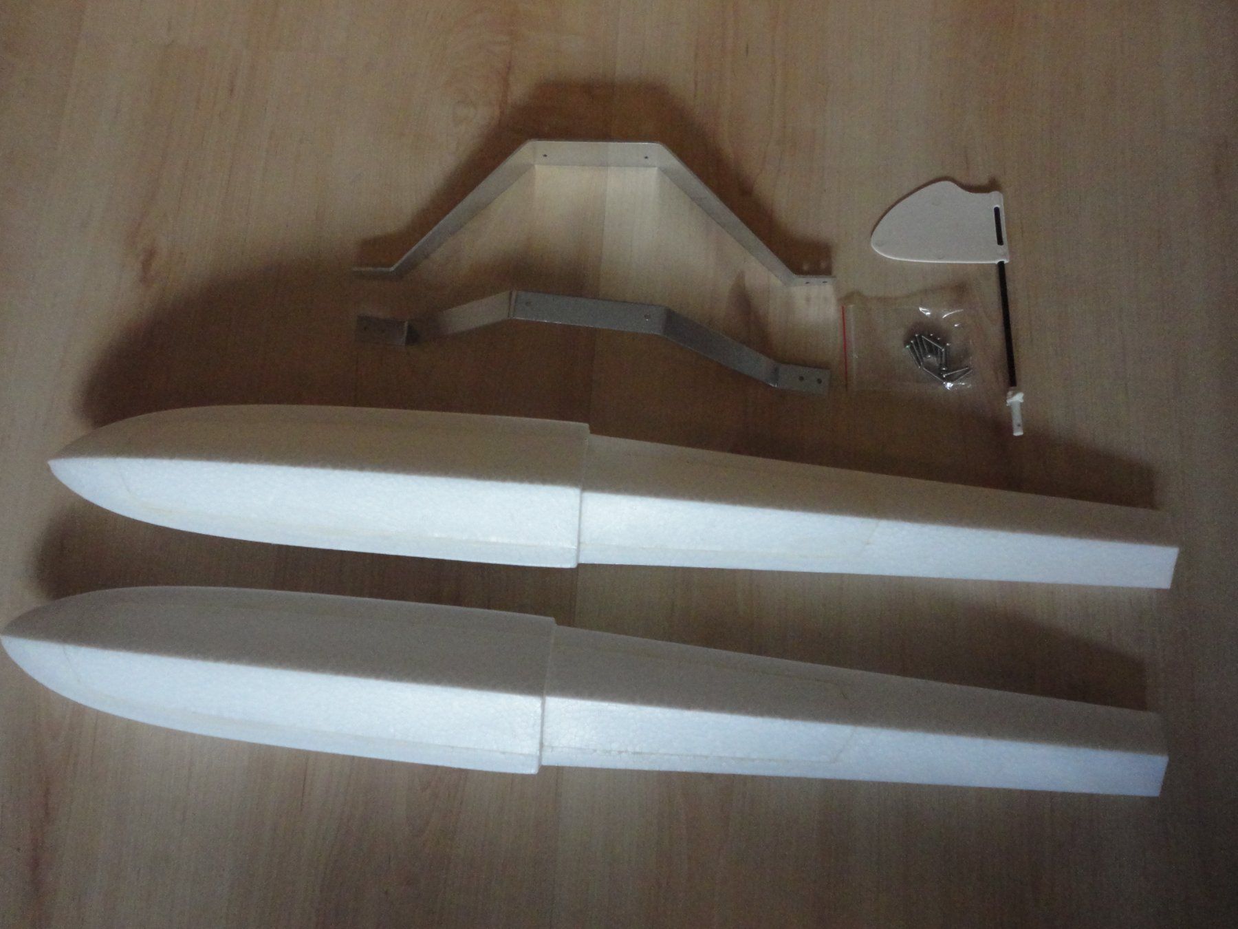 Modellismo RC: Schwimmer länge ca 70cm – Nuovo e nell'imballaggio originale da Horgen venduto da RcModell 5