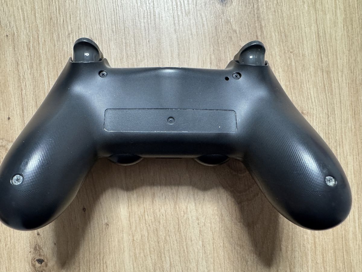 Sony Controller: Sony PlayStation 4 Controller PS4 schwarz gebraucht – Gebraucht aus Biberist von etesummer 2