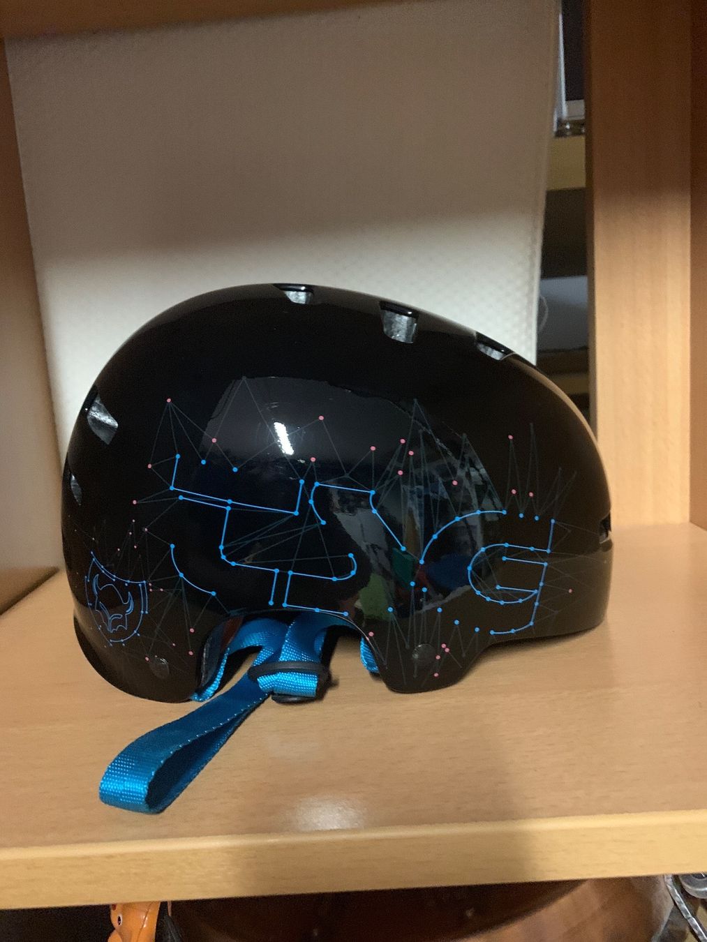 Caschi: Helm Skateboard/Trotti – Nuovo (secondo la descrizione) da Meilen venduto da Karin_19 1
