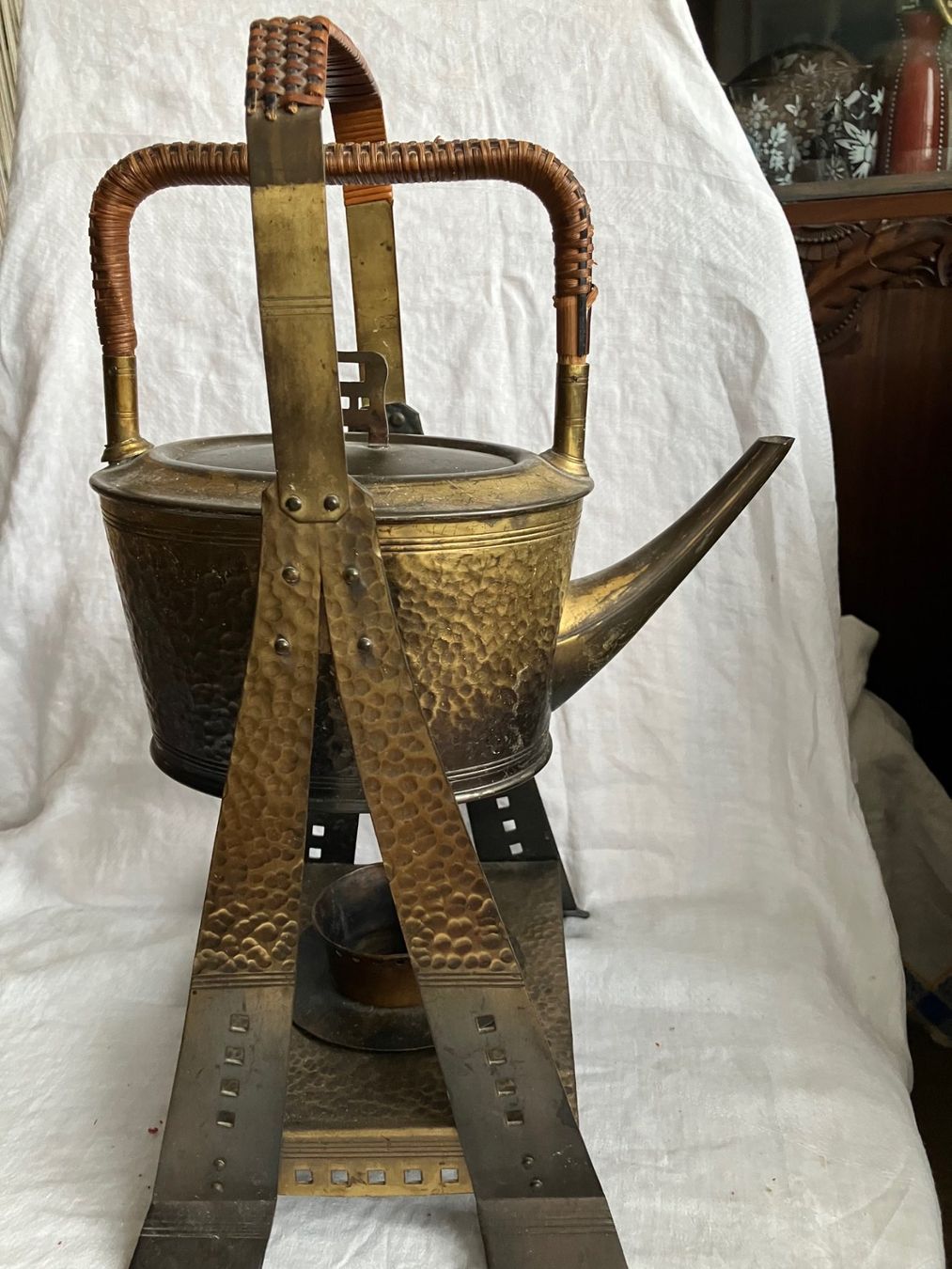 Teekannen: wunderschöner gehämmerter Teekessel Arts &Craft – Gebraucht aus Zürich von aannnnaa48