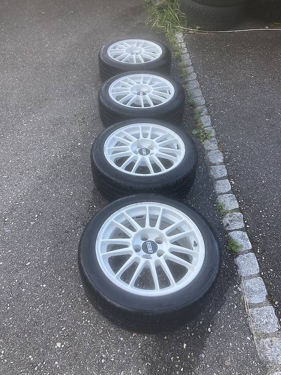 Jantes: Original Mitsubishi Lancer Evolution VIII Reifensatz – D'occasion à Lenzburg par Tobimoser 1