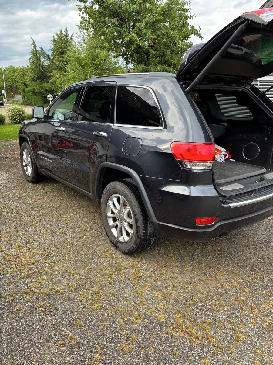 Jeep Automobili: Jeep Grand Cherokee – Usato da Egnach venduto da Tiina_ 7
