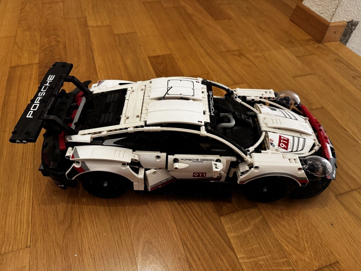 Lego Giocattoli: Lego Technics Porsche 911 RSR mit Beleuchtung – Usato da Stallikon venduto da Sfc 4