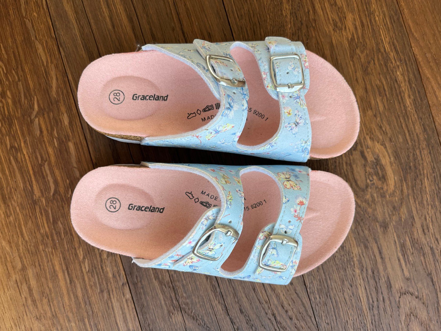 Graceland Schuhe für Mädchen: Sandalen Pantoletten Gr. 28 Mädchen Schuhe – Gebraucht aus Affoltern am Albis von Blackrhythm 5