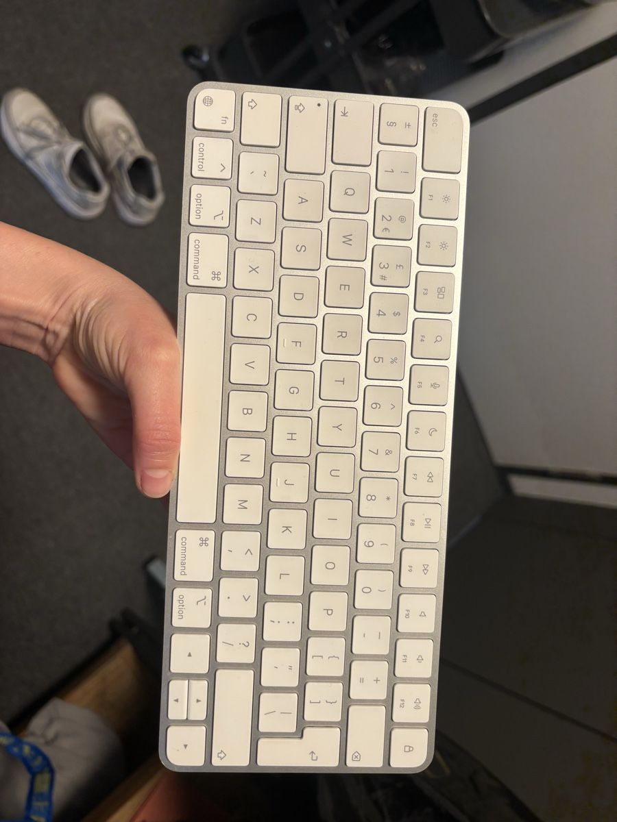 Apple Tastiere: Apple Magic Keyboard - Top Zustand - Schnäppchen Preis! – Nuovo (secondo la descrizione) da Zürich venduto da sch_699l