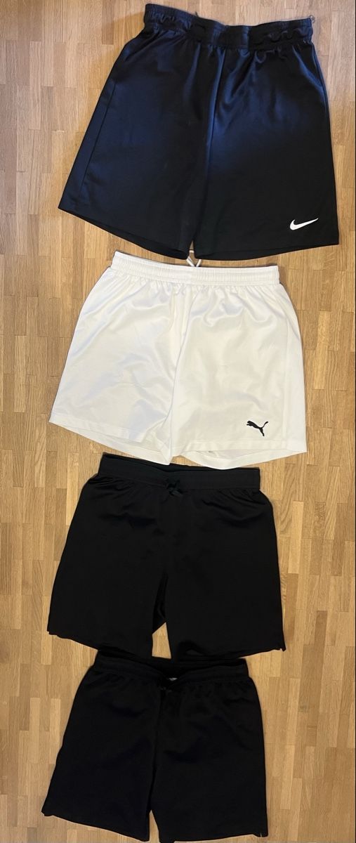 Pantaloni: 4 Sport-Shorts verschiedene Marken – Usato da Bern venduto da loewe1972