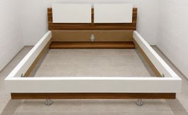 Bett inkl. Bico-Lattenroste & Premium Matratze (160x200cm)