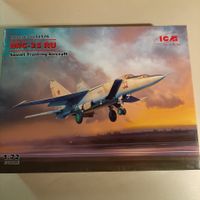 2486 ... MIG-25 RU Twin Seater ... ICM 72176