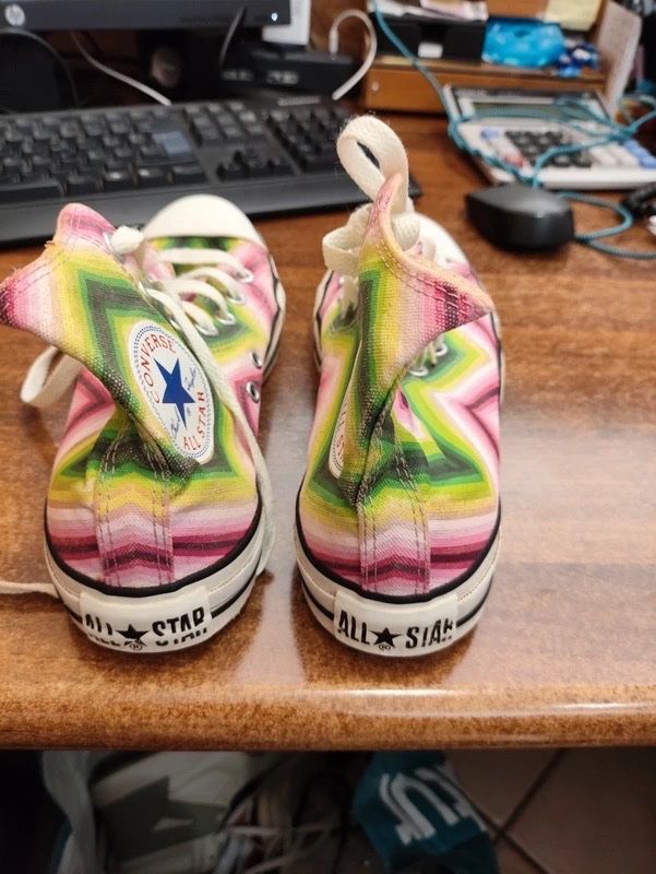 Converse Scarpe da donna: Converse All Star High-Top Sneaker Regenbogen Muster Gr. 38 – Usato da Coldrerio venduto da Theres2004 3