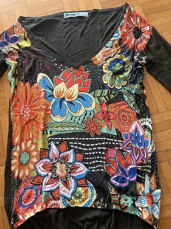 Desigual Pullover & Sweatshirts: Pullover Gr. L Desigual Pully Short Oberteil Bluse – Gebraucht aus Belp von Lalaisland 1