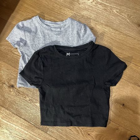 Crop Top T-Shirts Grau/Schwarz