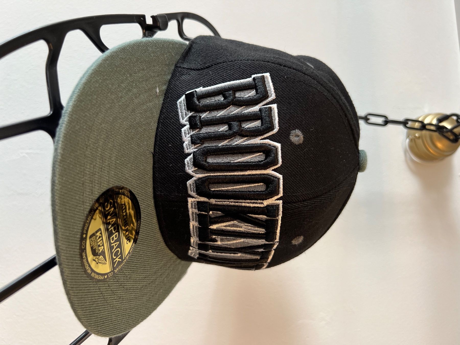 Sonstige Kleidung & Accessoires: Brooklyn Cap – Gebraucht aus Schlieren von svenbaettig 1