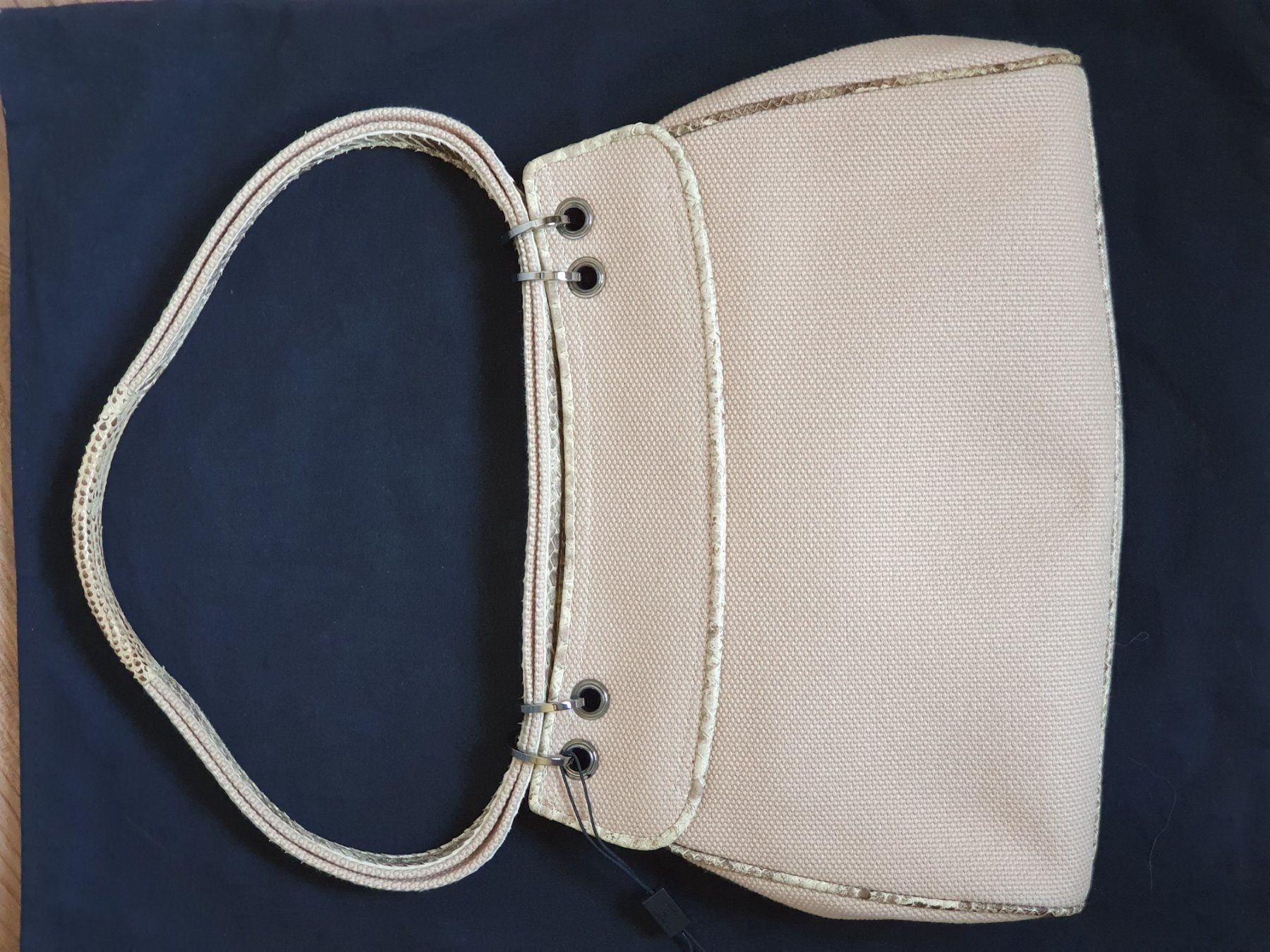 Chanel Borse da donna: CHANEL Python Hand Tasche Creme CC Logo! – Usato da Wängi venduto da Pambola 5