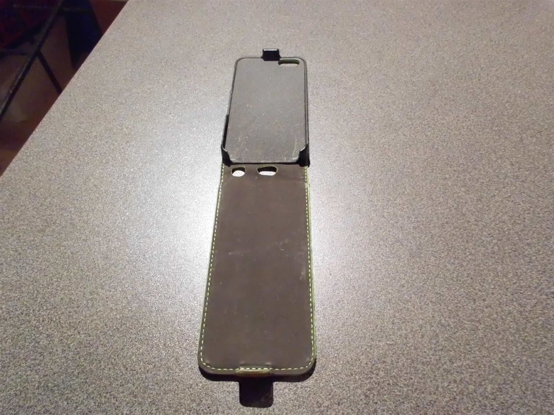 Coques & Protection écran: Handy Etui, hellgrün – D'occasion à Zürich par Motzkuh