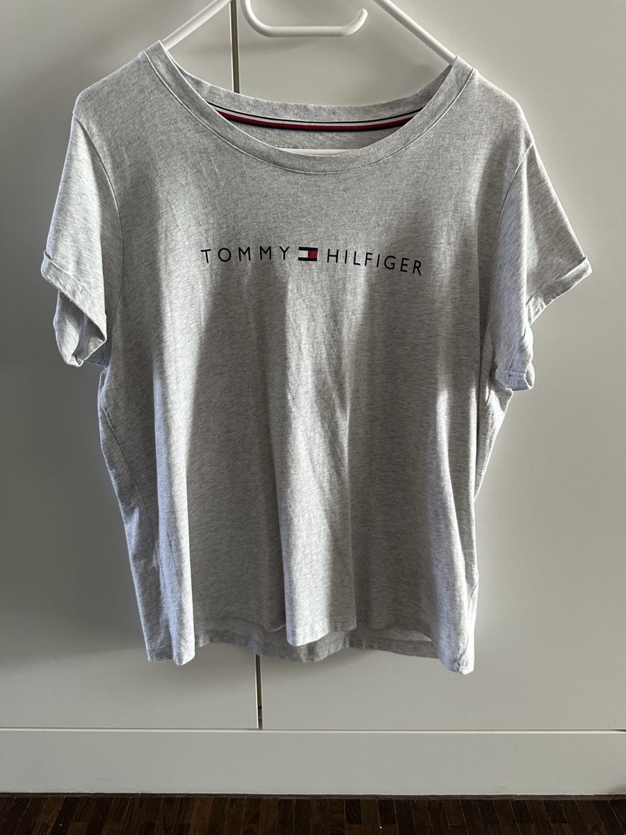 Tommy Hilfiger T-shirt: Tommy Hilfiger Tshirt – Nuovo (secondo la descrizione) da Winterthur venduto da su_4assd