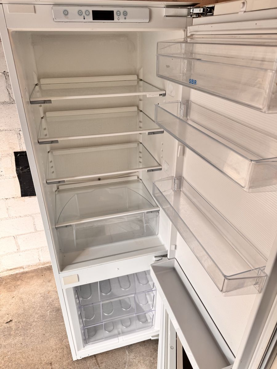 Réfrigérateurs: Sibir Einbau Kühlschrank 165cm – D'occasion à Horw par dancav 1
