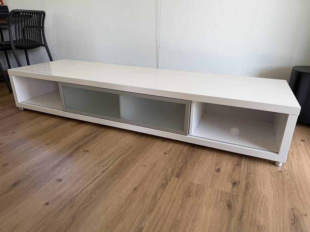 Mobili TV: Schönes Sideboard für TV – Usato da Zullwil venduto da eliapuch 1