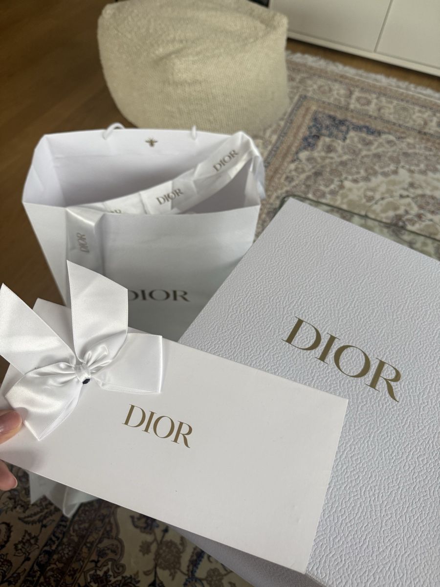 Dior Sacs femmes: Dior Caro Medium Grey Bag – D'occasion à Bottmingen par Itsclaire 4