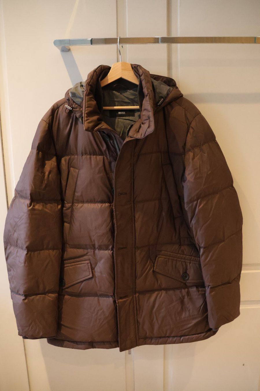 Hugo Boss Jacken: Hugo Boss Daunenjacke – Gebraucht aus Winterthur von jul_v9wx