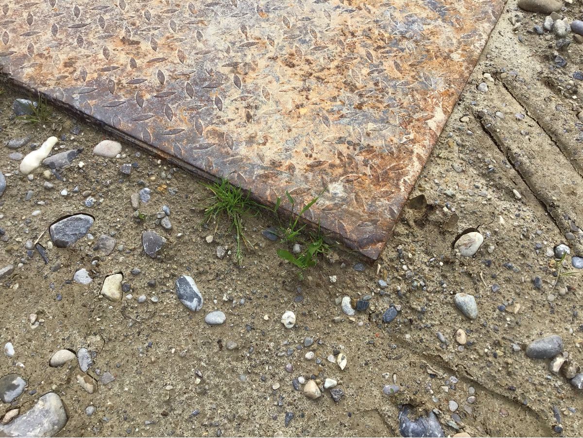 Rivestimenti per pavimenti: Stahlplatte , Grabenblech – Usato da Kallnach venduto da bergli12 1