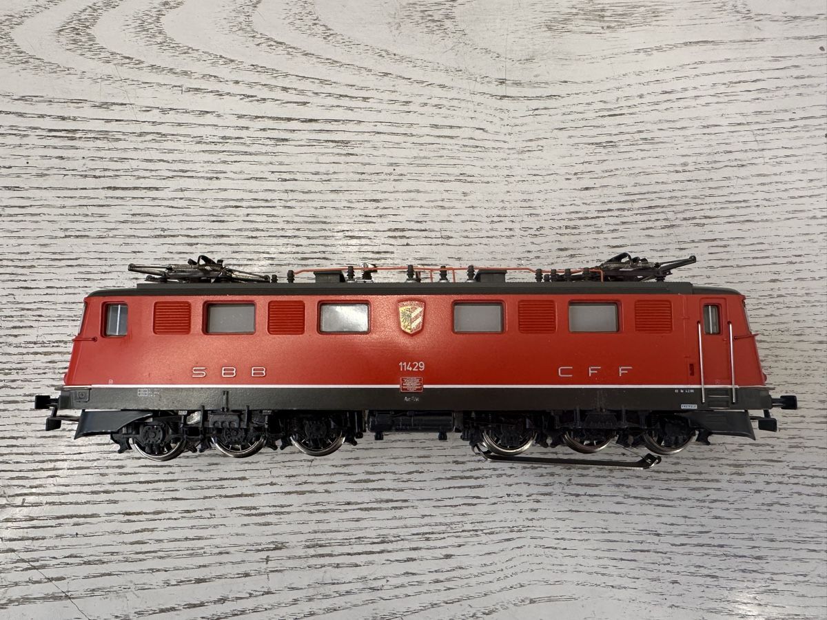 Märklin Modellini di ferrovie: Märklin 3332 SBB Ae 6/6 Altdorf – Usato da Lupsingen venduto da New-Haven 2