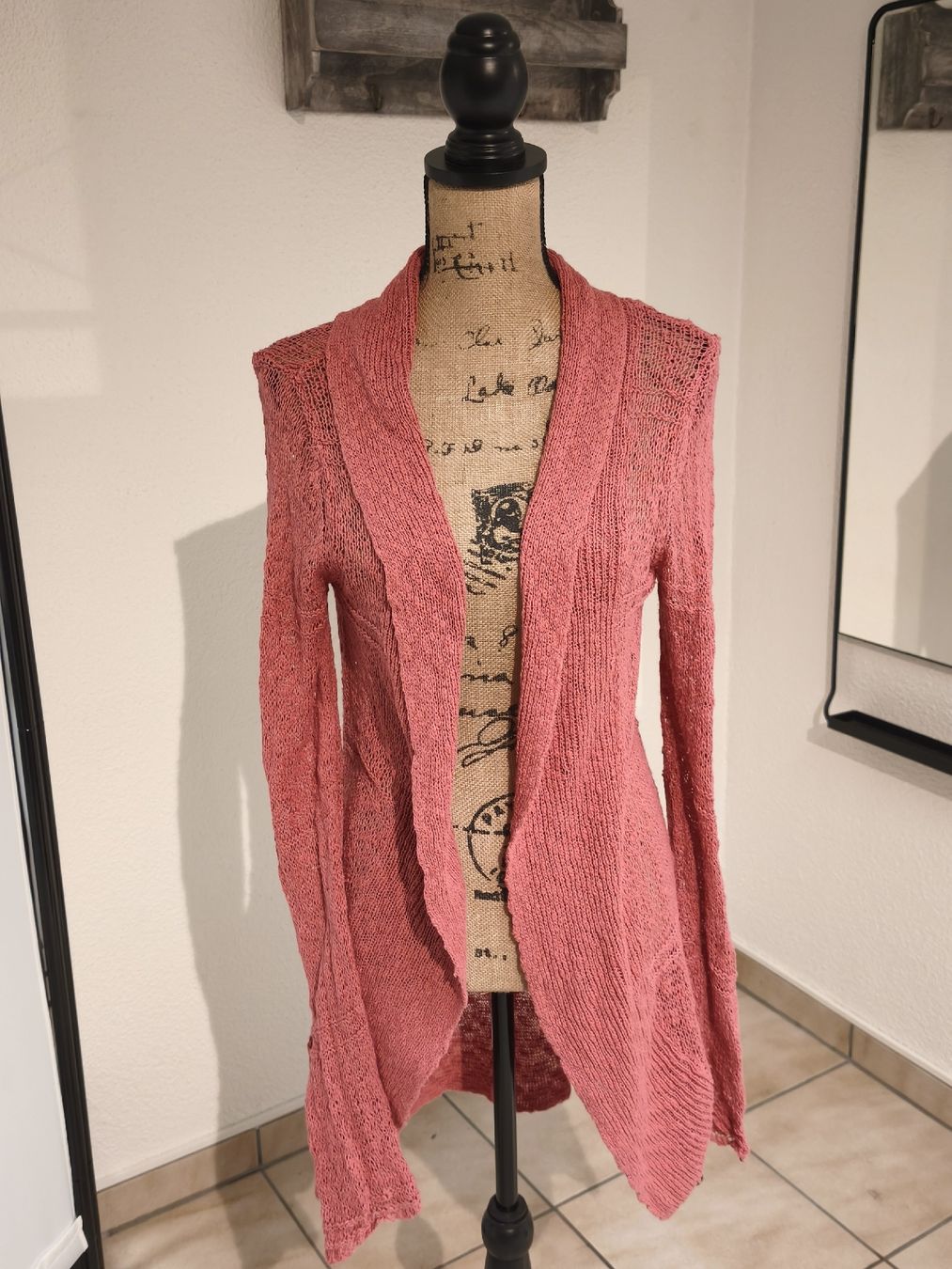 Roxy Giacche: Roxy Strickjacke, Gr. M, koralle, neuwertig – Usato da KRIENS venduto da Franzy_Blond10