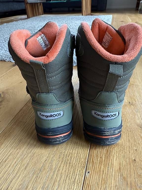 Scarpe per ragazzi: Kinder Winterschue Kangaroos Grösse 33 – Usato da Birmensdorf ZH venduto da Bne 2