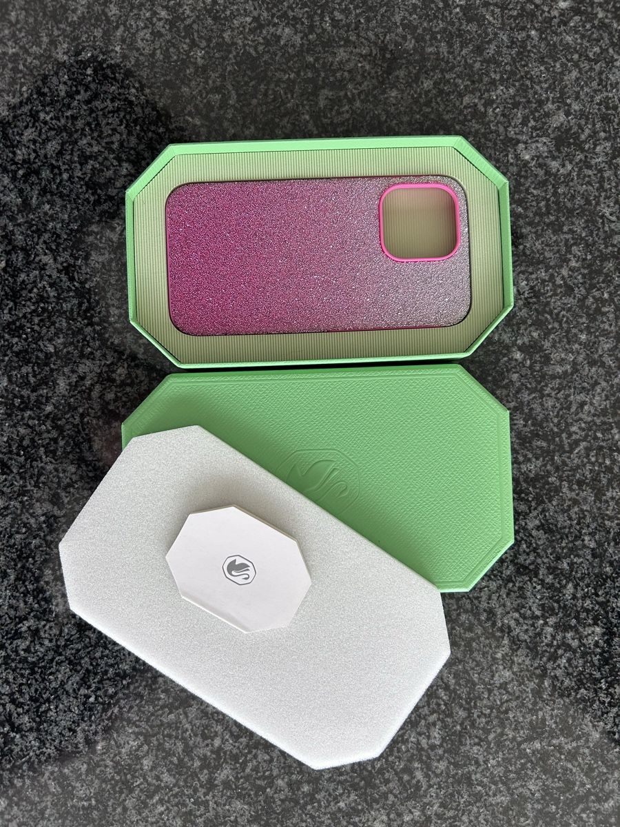Apple Coques & Protection écran: I Phone 14Pro Hülle Svarowski – Neuf avec emballage d'origine à Rickenbach SO par MrsBettyBoop