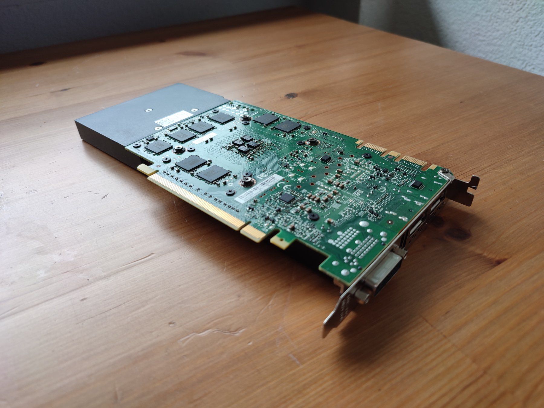 Nvidia Schede grafiche: Nvidia Quadro K4200 4G – Usato da Zürich venduto da suitedconnector 3