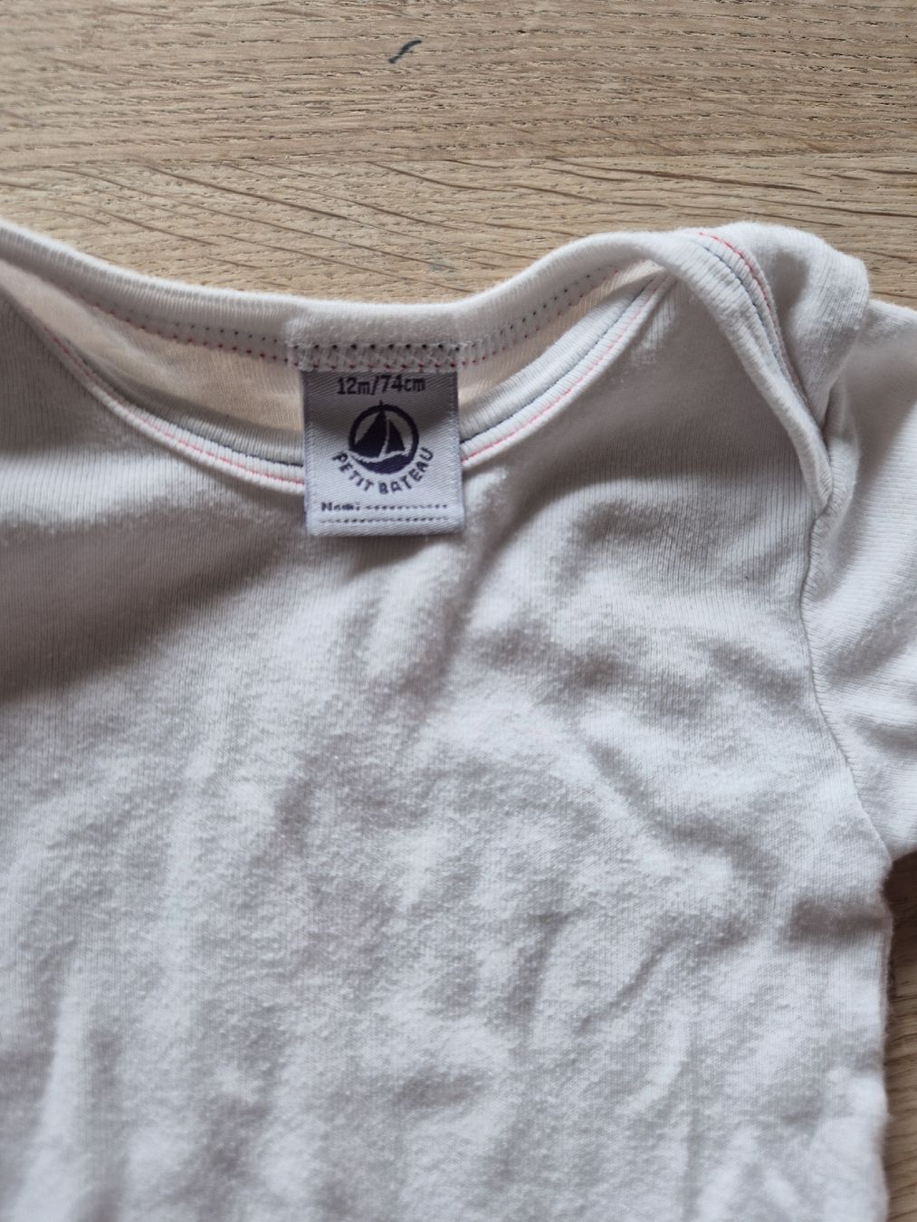 Camicie, Top & T-shirt: Bodys weiss 2 Stk. Grösse 9-12 Monate – Usato da Zürich venduto da fordob 2
