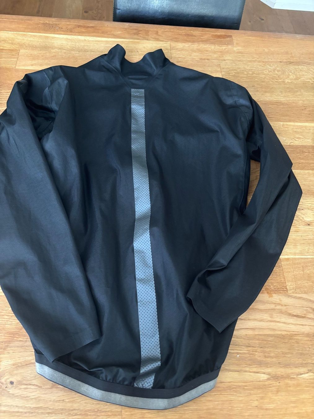 Assos Giacche: Assos Regenjacke M Schlosshund – Usato da Geuensee venduto da sonnetje 2