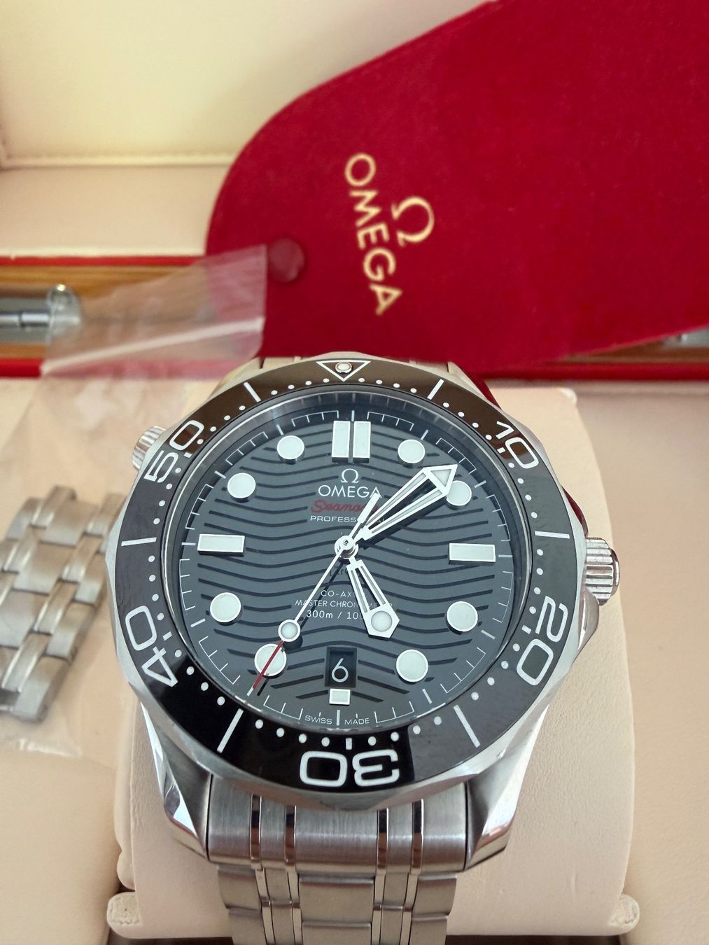 Omega Montres: Omega Seamaster Diver 300M | Full Set | Excellent condition – D'occasion à Zürich par ali_5gpz 9
