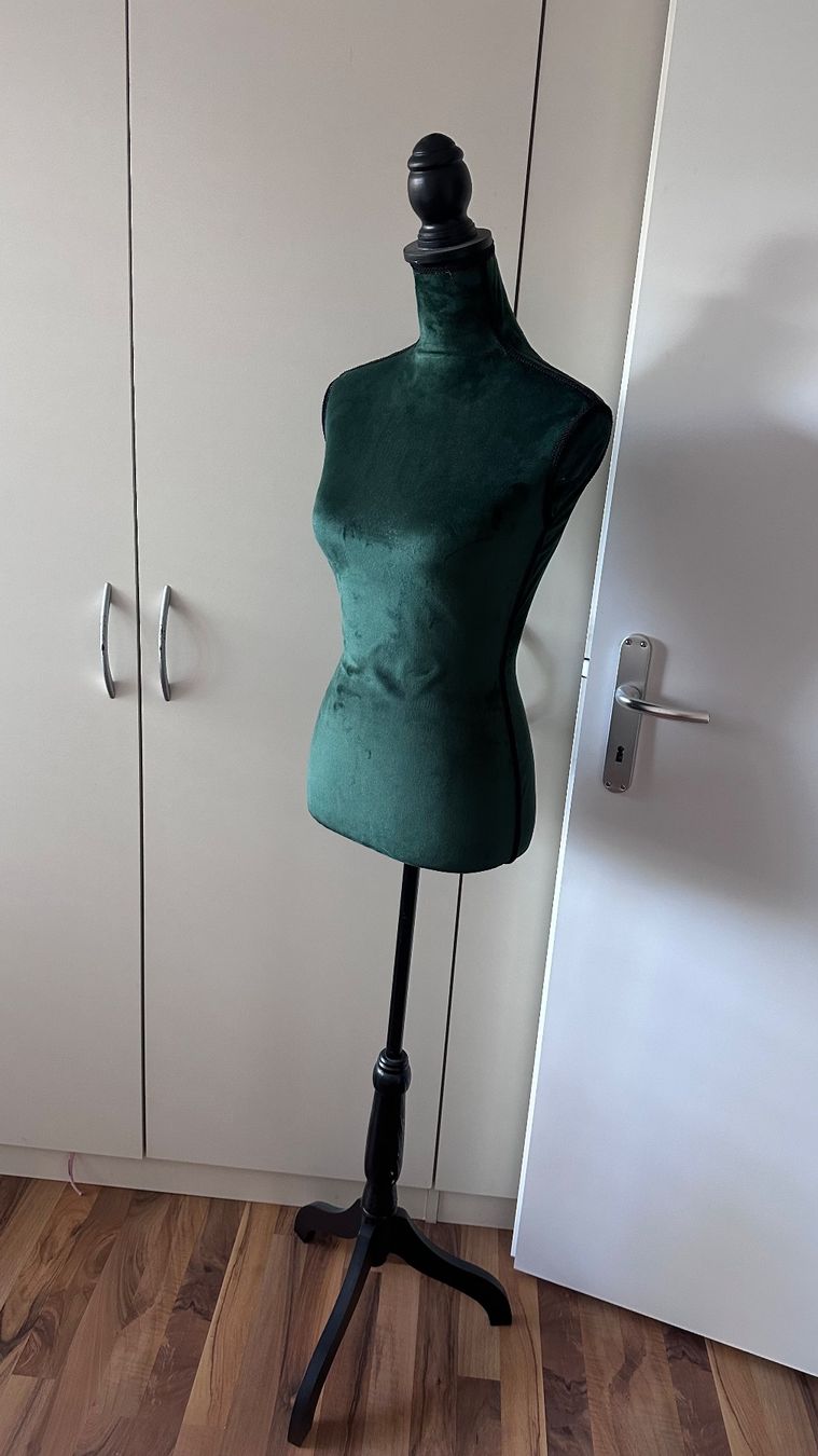 Allestimento di negozi e stand fieristici: Schneiderpuppe – Usato da Bassersdorf venduto da AstridG80 1