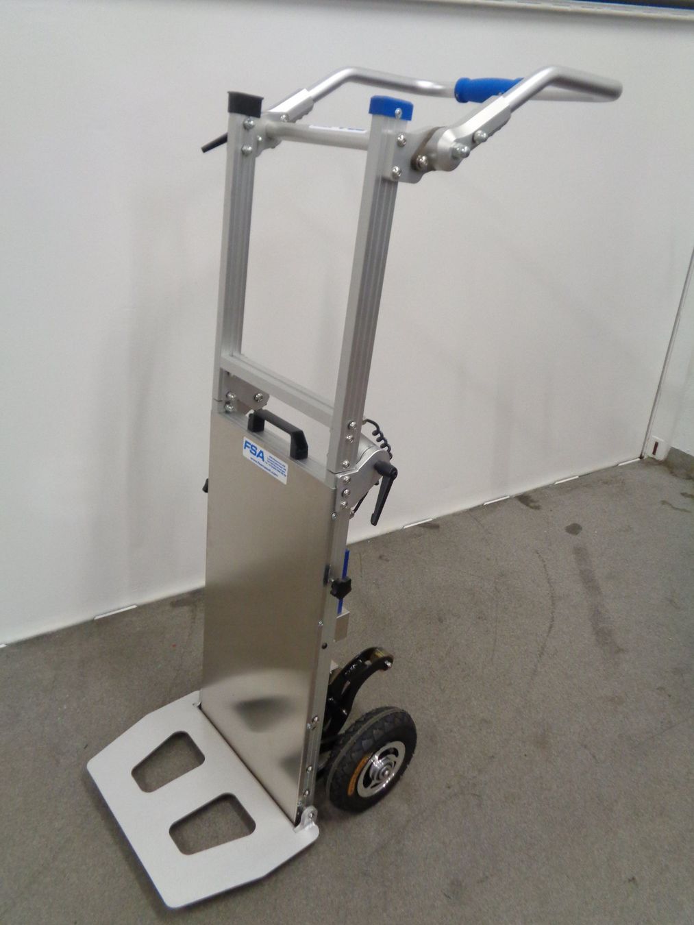 Koffer & Taschen: Treppensteiger elektrisch – Neu (gemäss Beschreibung) aus Aarwangen von fsa-maschinen 1