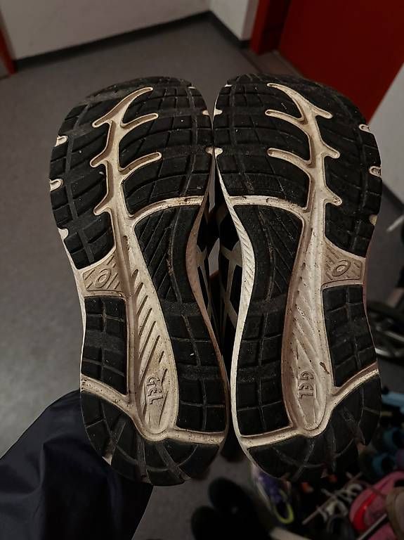 Scarpe da uomo: Asics Herren Schuhe – Usato da Kaiseraugst venduto da B.P.505 2
