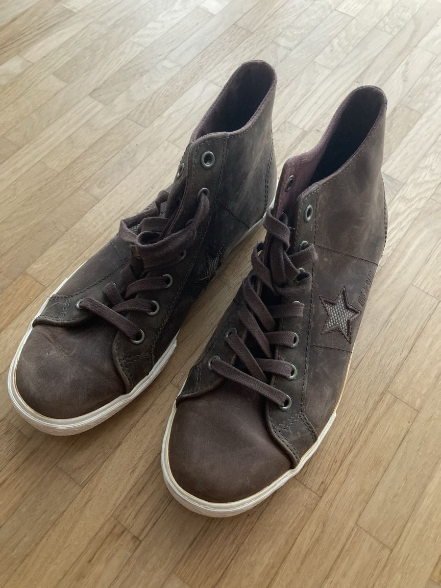 Converse Scarpe da donna: Converse One Star, Wildleder braun, Gr. 36 – Usato da Schlieren venduto da cotopaxi06 2