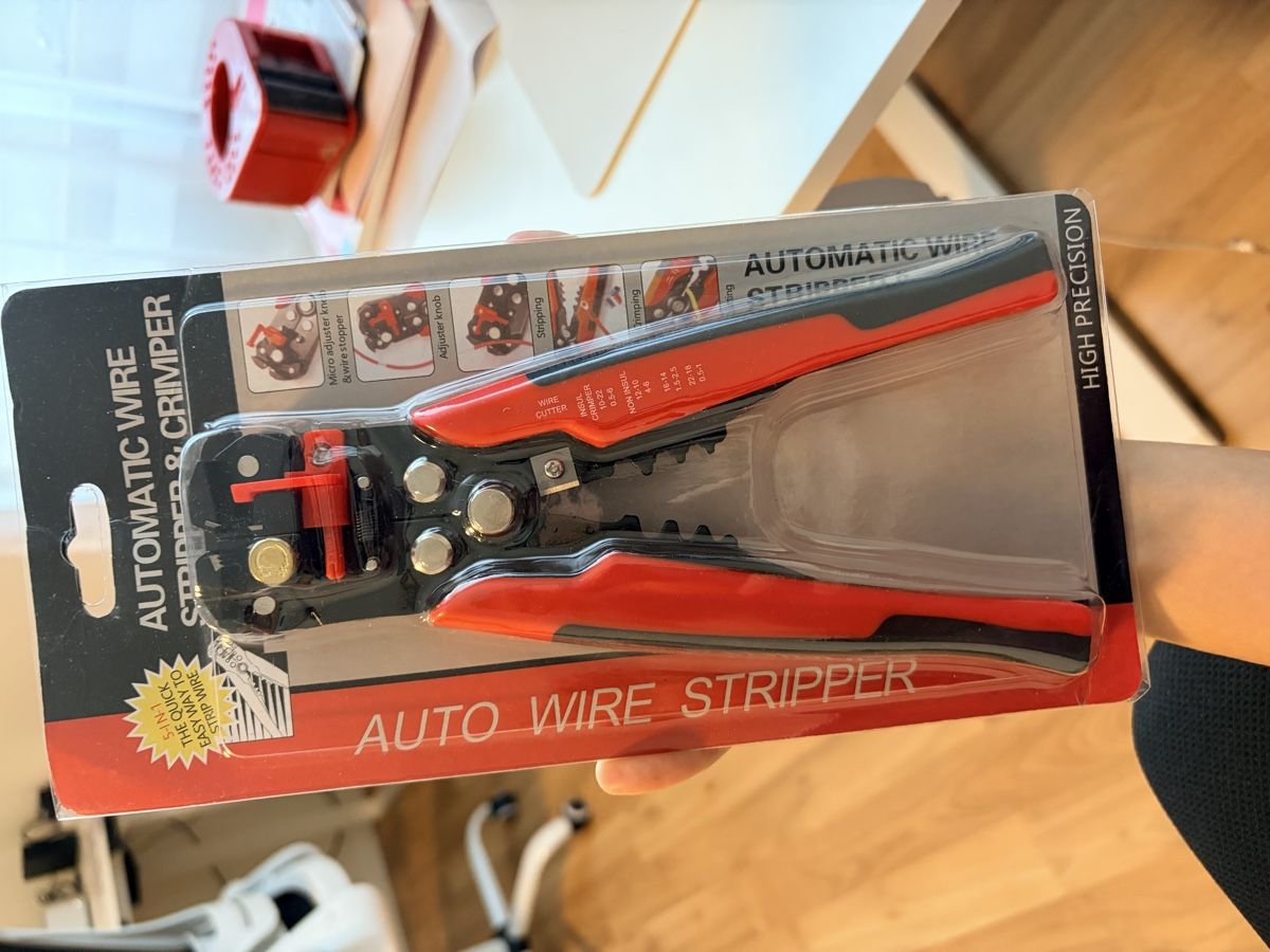 Tous les outils: 5-in-1 Automatic Wire Stripper Cutter – Neuf (Voir description) à Luzern par Helloasa