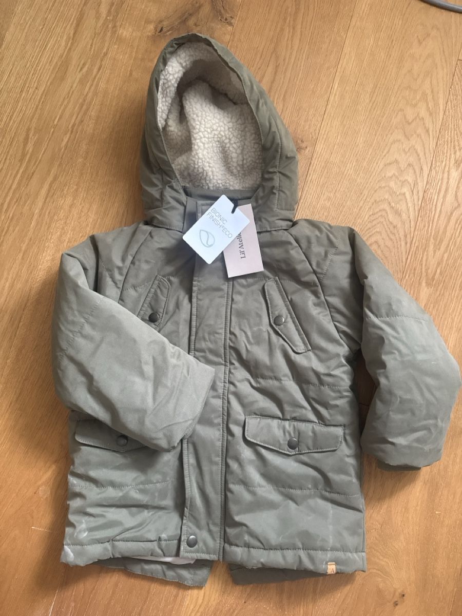 Vestes: Winterjacke little Atelier, Grösse 104 – Neuf (Voir description) à Münchenbuchsee par sterbsli