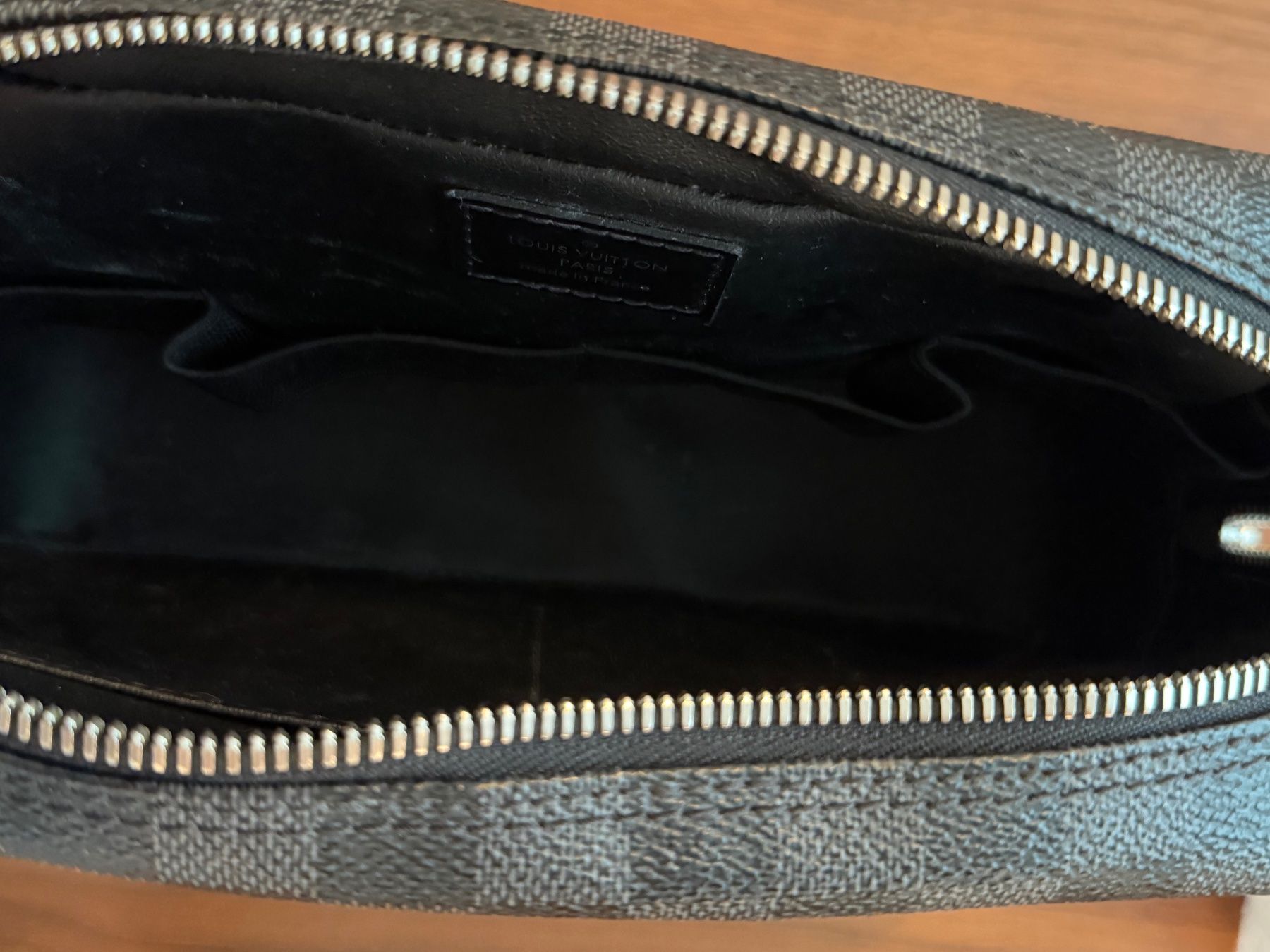 Louis Vuitton Taschen: The Louis Vuitton Damier Graphite bag – Gebraucht aus Zürich von Filo_B 5