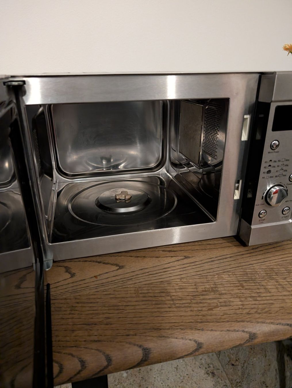 Appareils de cuisine: König Mikrowelle 800W – D'occasion à Rheineck par Namaste 2