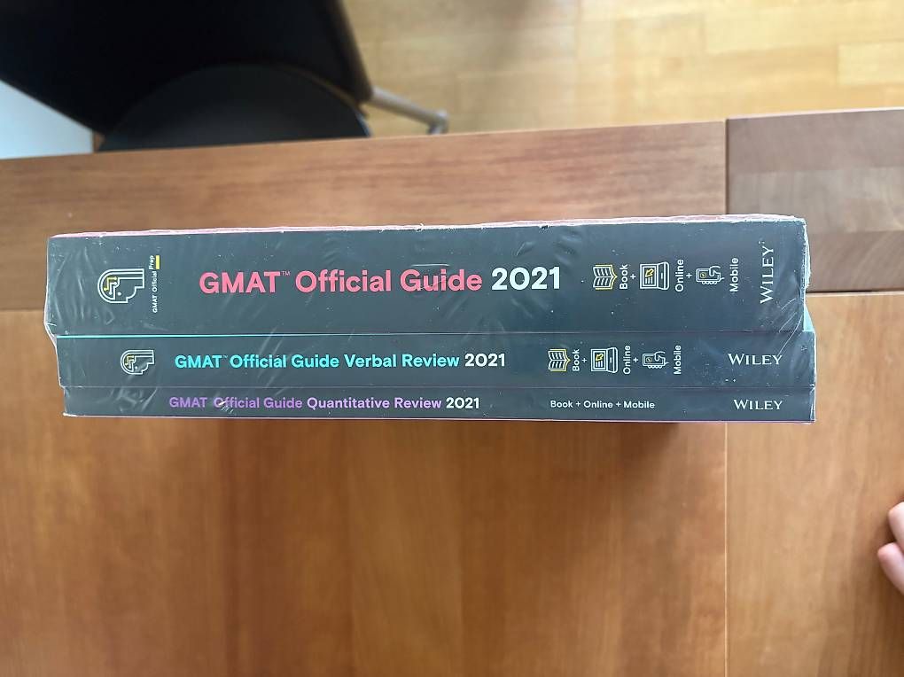 Libri: GMAT Official Guide (3 Bücher, OVP) – Usato da Zürich venduto da James_Kr 1