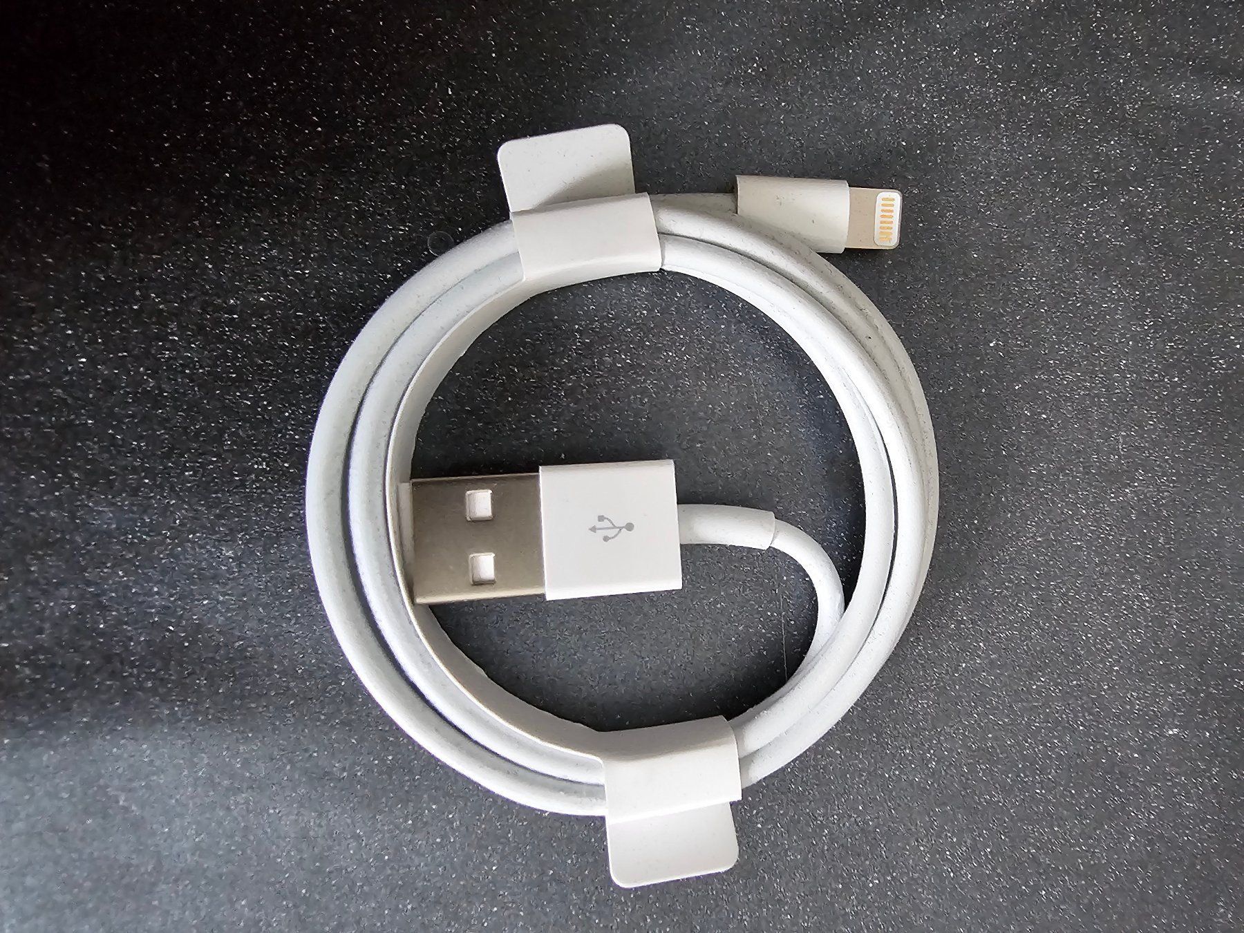 Apple Cavi: Ladekabel - APPLE - USB -> LIGTHNING, NEU!!  – Usato da Biberist venduto da Foolio0