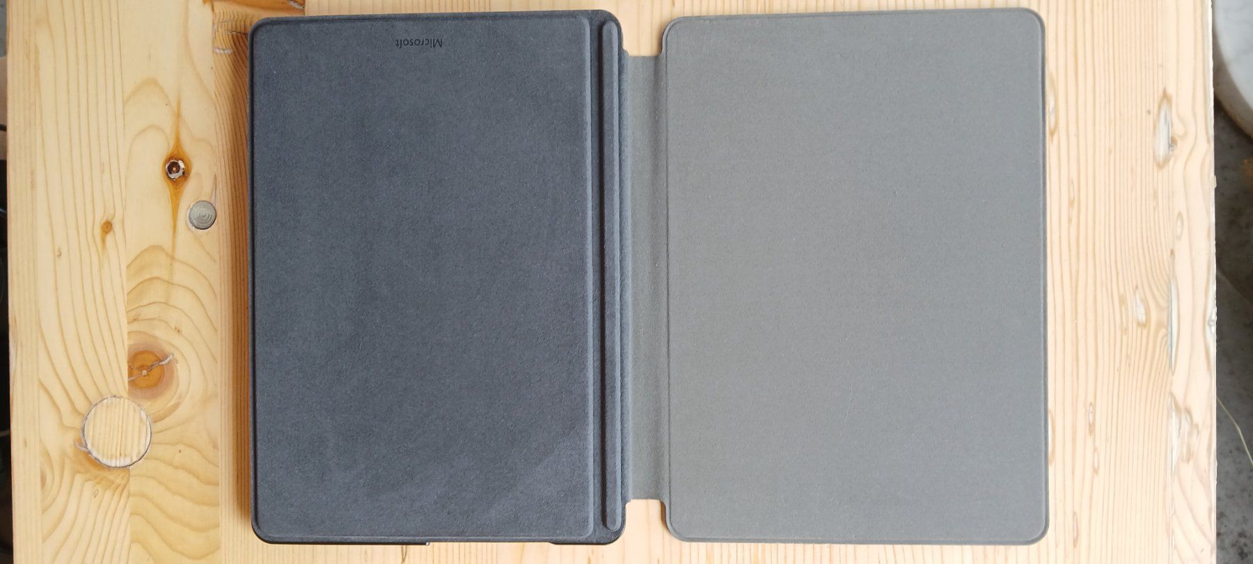Microsoft Tablet PC: Surface Go Consumer Model 1824  UEFI: 1.0.38 – Usato da Zürich venduto da sebime0 3