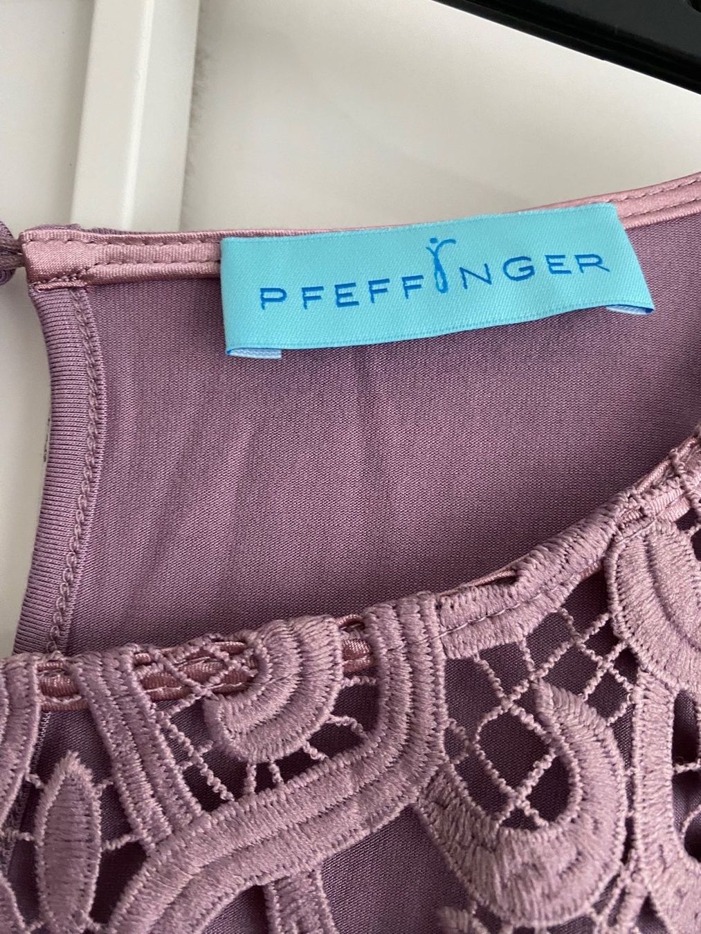 Pullover & Sweatshirts: Pfeffinger Pullover mit Spitze, neuwertig, Grösse 44 – Neu (gemäss Beschreibung) aus Winterthur von marisole4 1