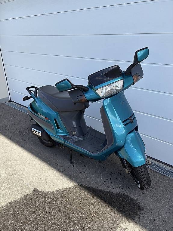 Peugeot Scooter: Peugeot Sv125 – Usato da Oberwil-Lieli venduto da onetwotree