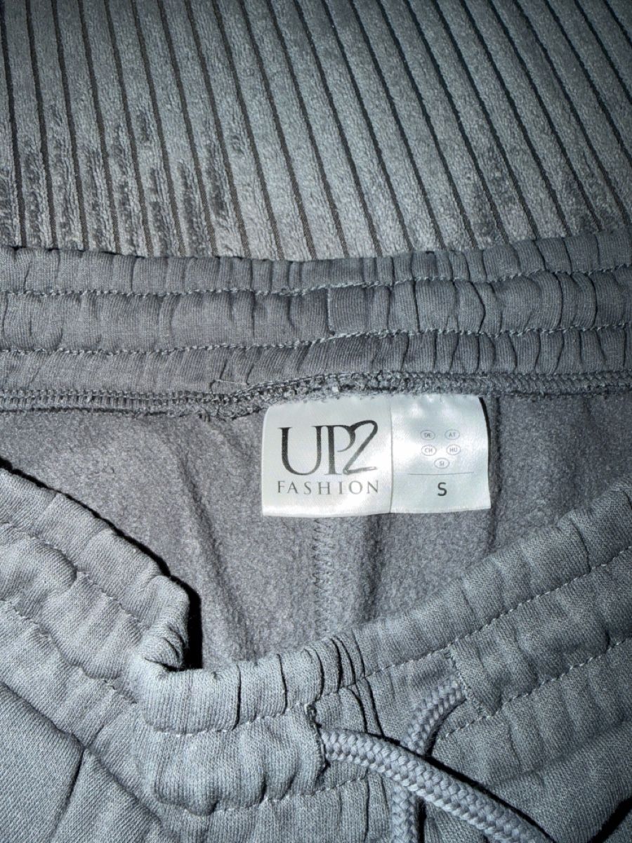 Pantaloni: Sporthose/Trainingshose, Größe S – Usato da Wahlen b. Laufen venduto da Salome7 1