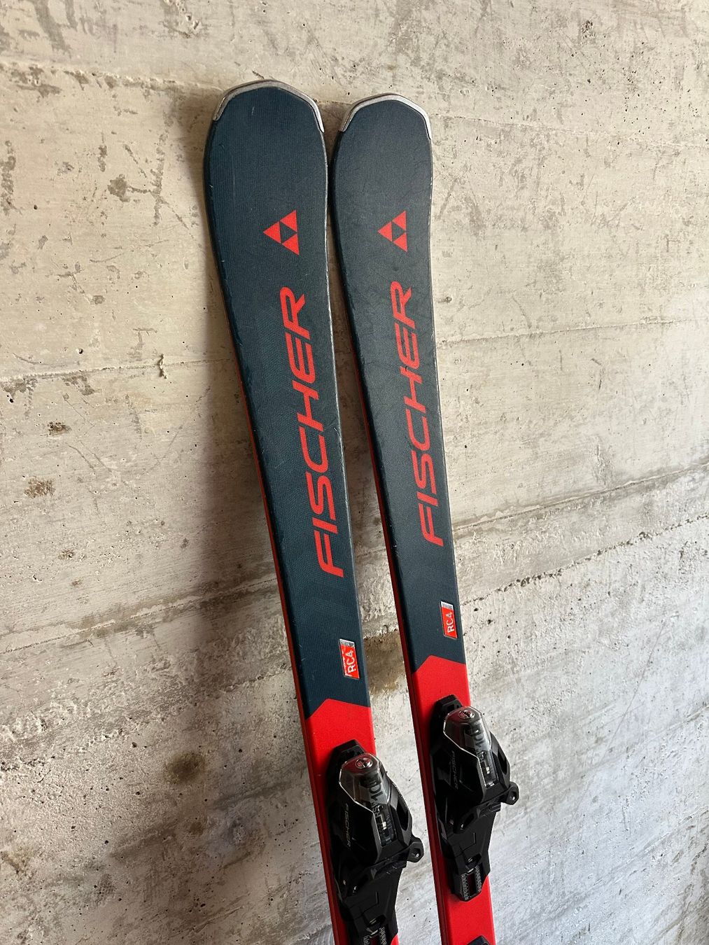 Fischer Sci: Fischer The Curv Ski 150CM – Usato da Emmenbrücke venduto da karkarkar 1