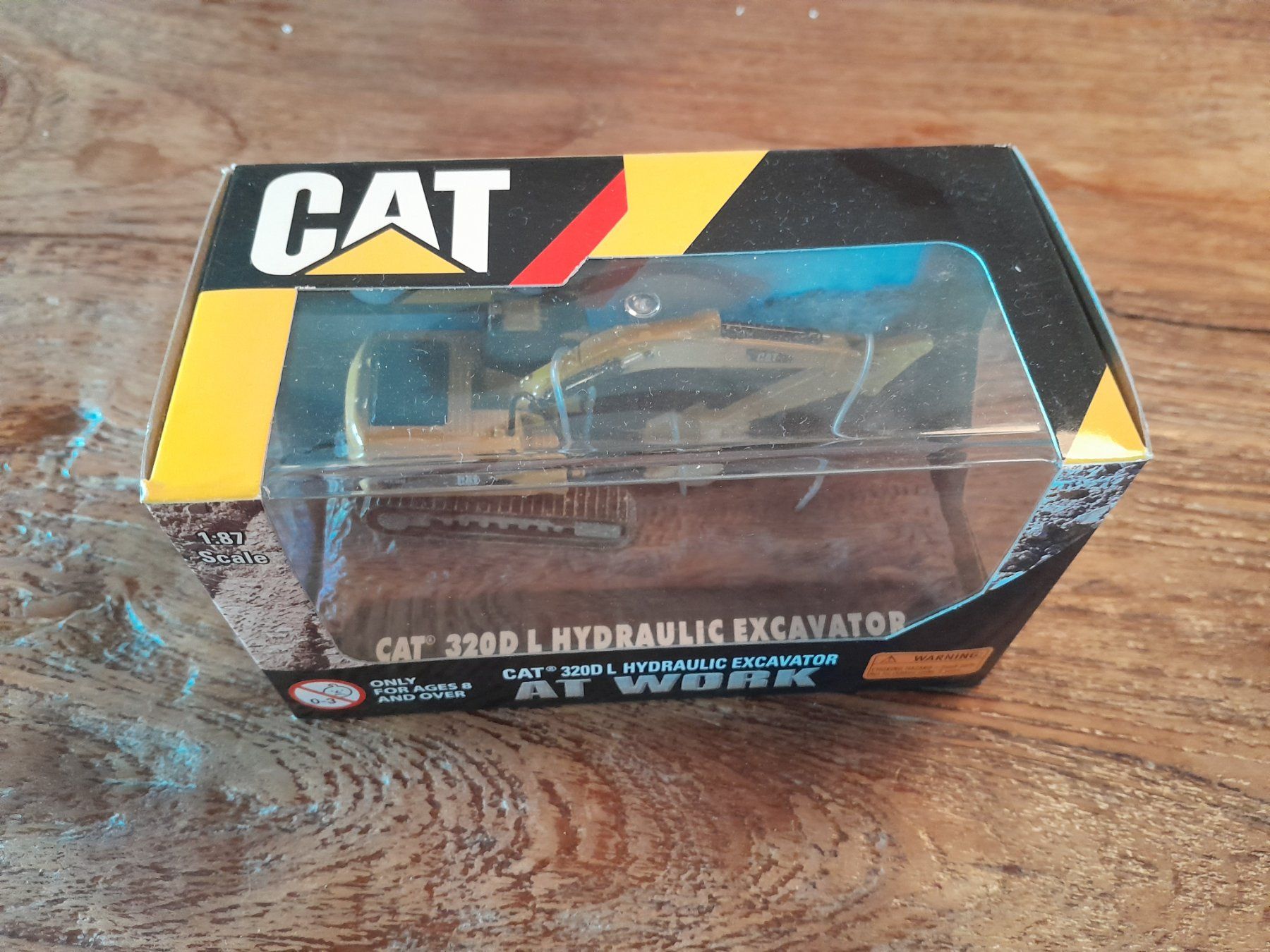 Kits de montage: Caterpillar 320D L Bagger Modell 1:87 – D'occasion à Dübendorf par hed_9w2b 1