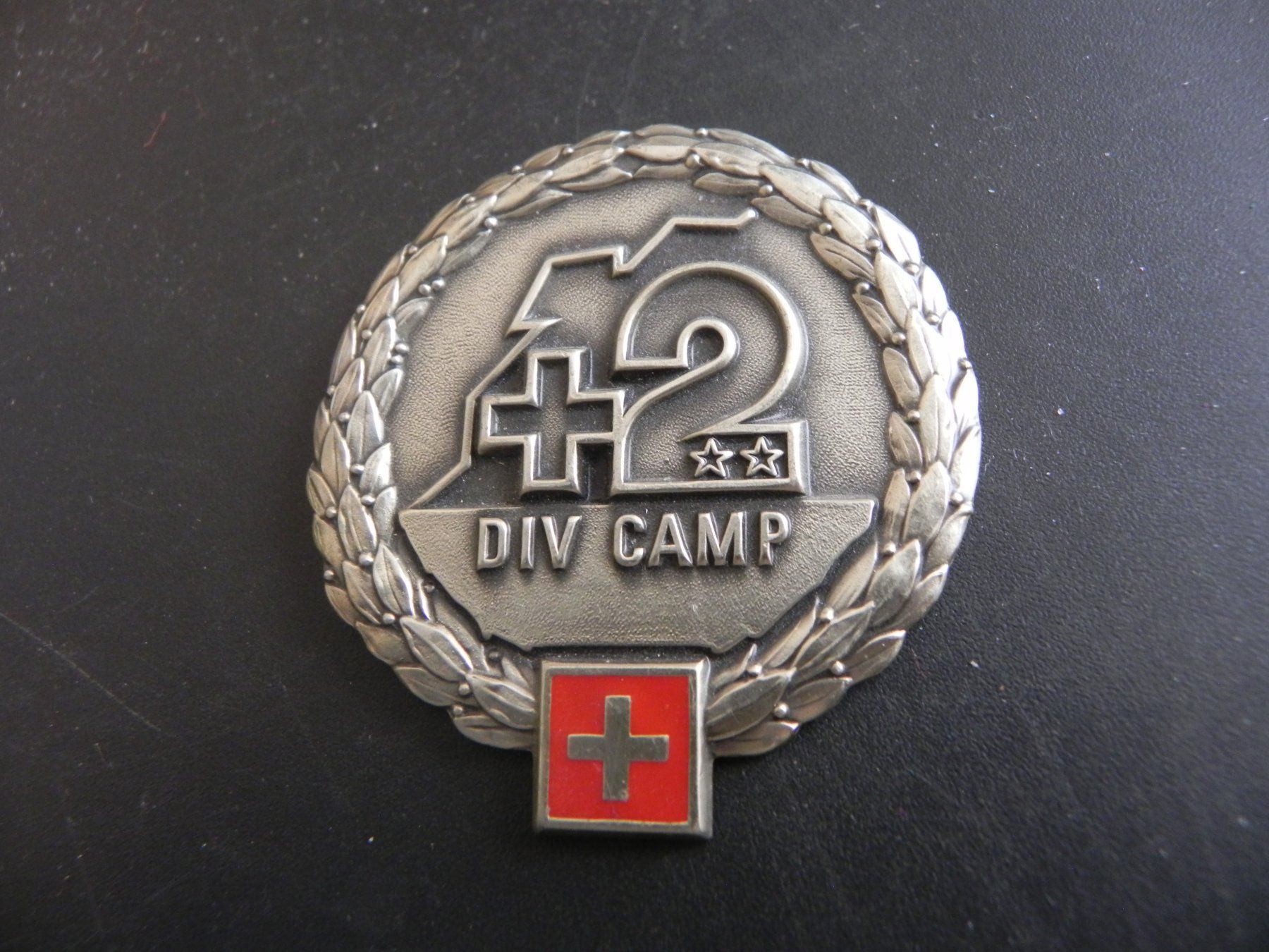 Broschen & Nadeln: Beret Emblem DIV CAMP +2 Schweizer Armee – Gebraucht aus Biel/Bienne von Gogolozi