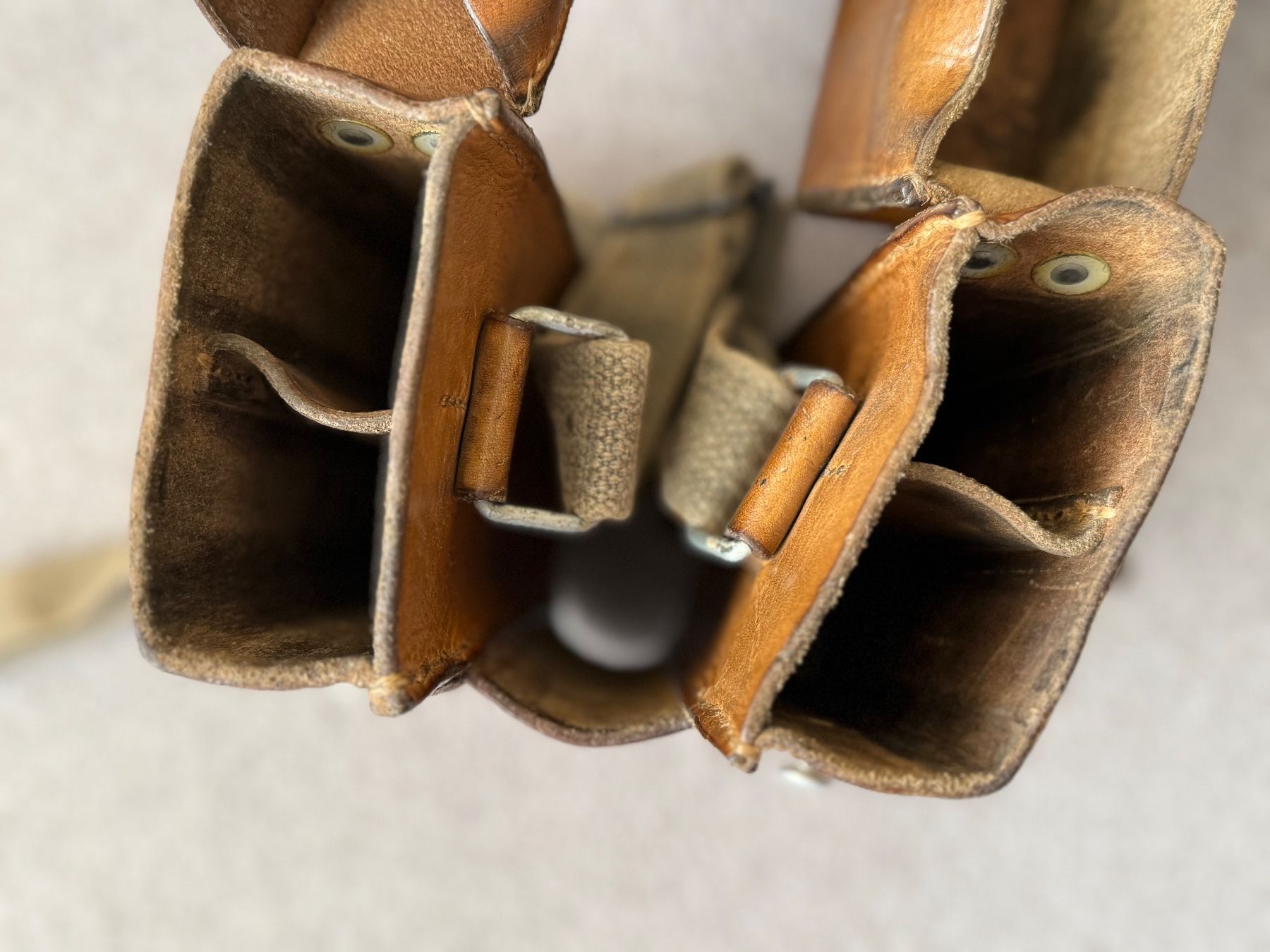 Schweizer Armee Uniformi: Magazintasche MP43 SUOMI - Schweizer Armee - 1945 – Usato da Brütten venduto da Hst1 3